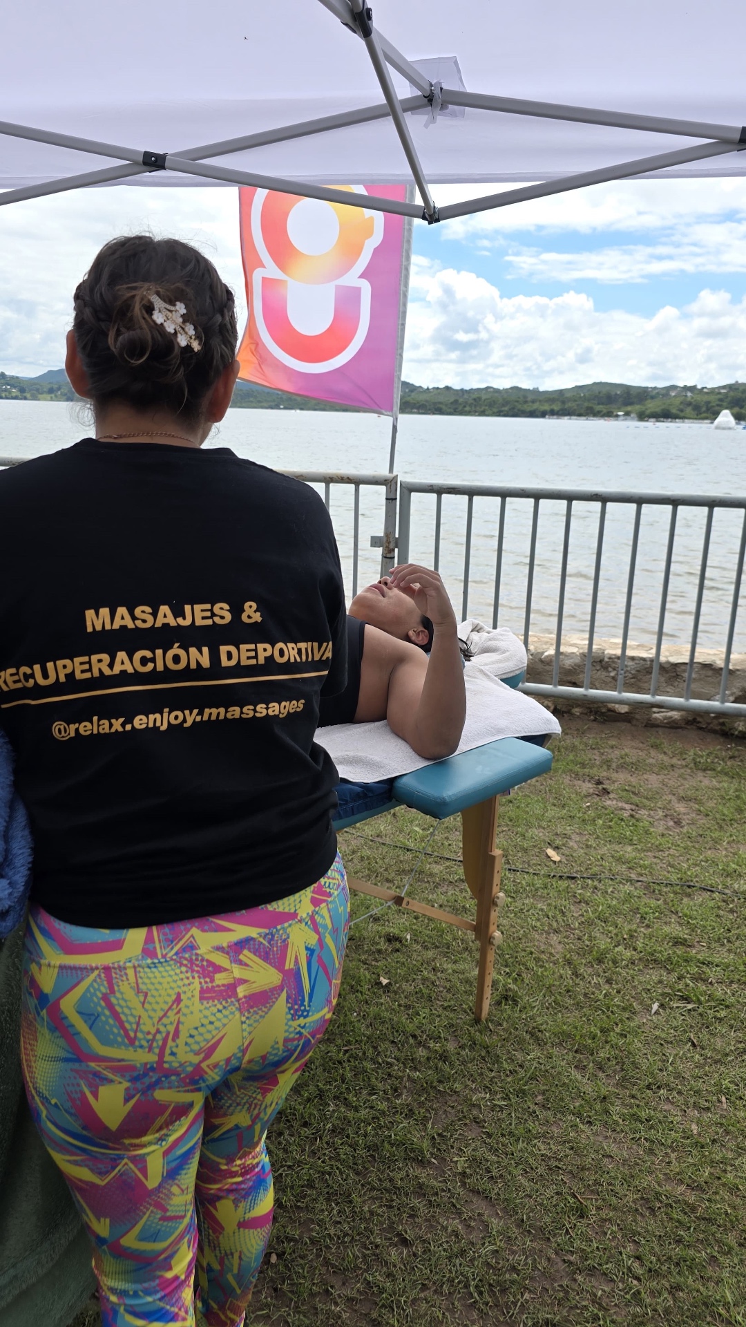 Masaje frente al lago